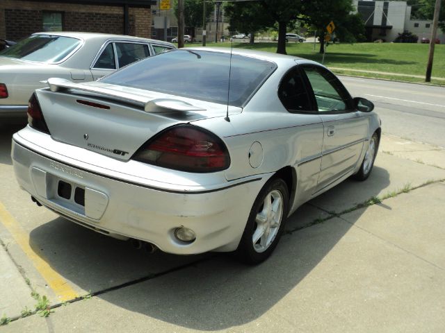 2004 Pontiac Grand Am Sportback LS