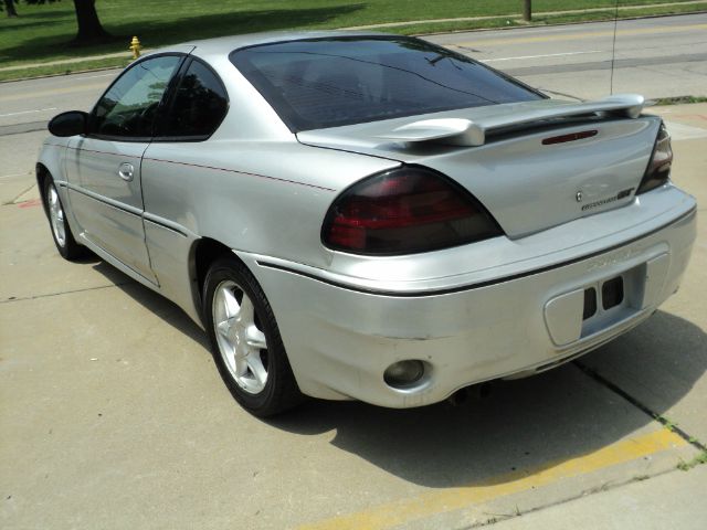 2004 Pontiac Grand Am Sportback LS