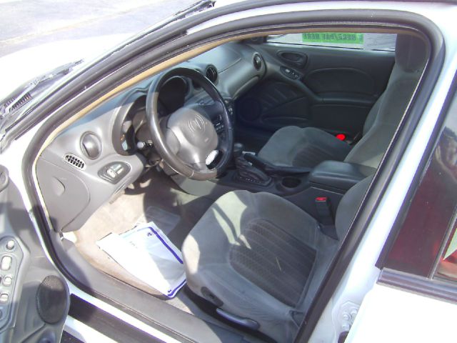 2004 Pontiac Grand Am XUV SLE 4WD