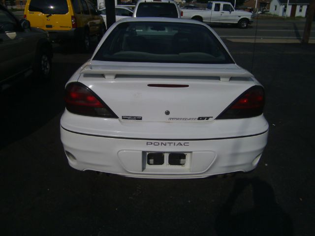 2004 Pontiac Grand Am XUV SLE 4WD