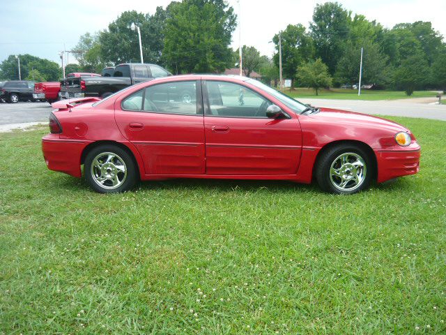 2004 Pontiac Grand Am XUV SLE 4WD