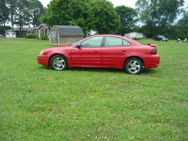 2004 Pontiac Grand Am XUV SLE 4WD