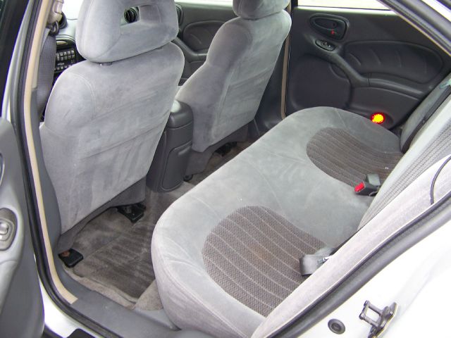 2004 Pontiac Grand Am XUV SLE 4WD