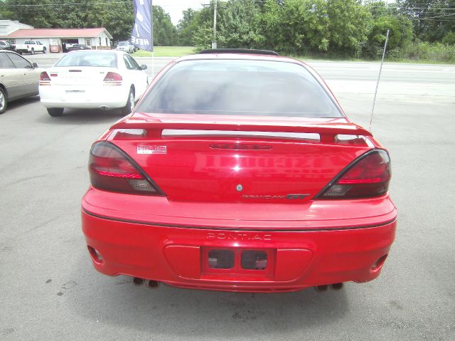 2004 Pontiac Grand Am XUV SLE 4WD