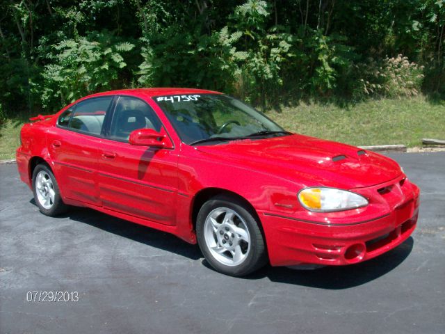 2004 Pontiac Grand Am XUV SLE 4WD