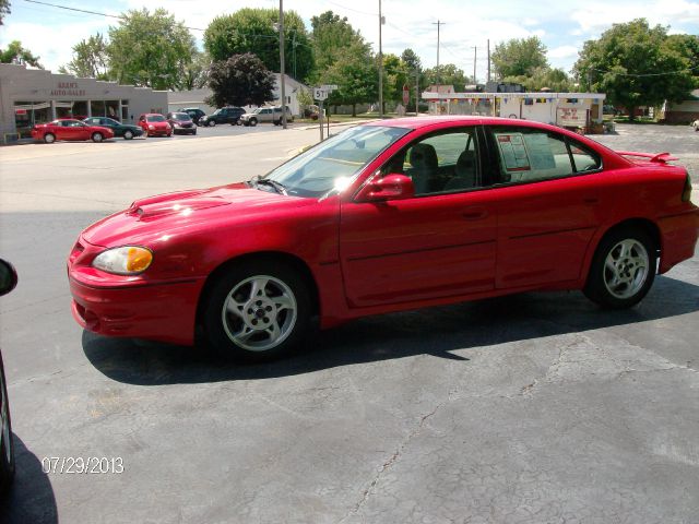 2004 Pontiac Grand Am XUV SLE 4WD