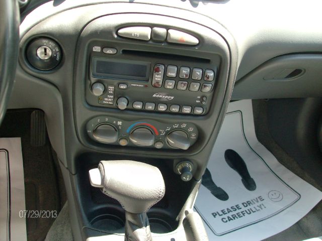 2004 Pontiac Grand Am XUV SLE 4WD