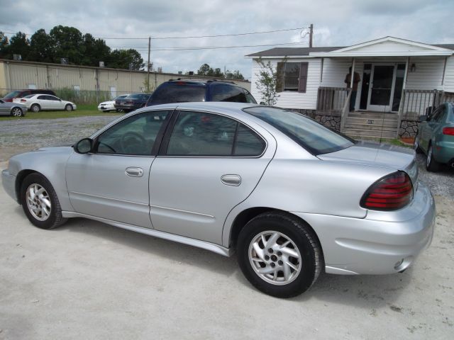 2004 Pontiac Grand Am Sport -5 Speed-stick-4x4