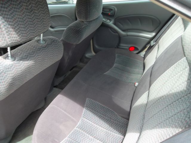 2004 Pontiac Grand Am Sport -5 Speed-stick-4x4