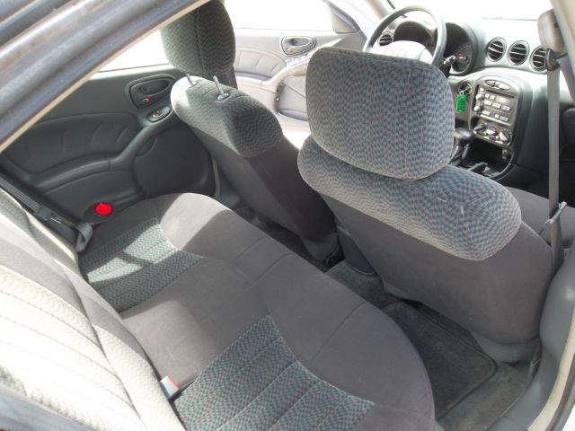 2004 Pontiac Grand Am Sport -5 Speed-stick-4x4