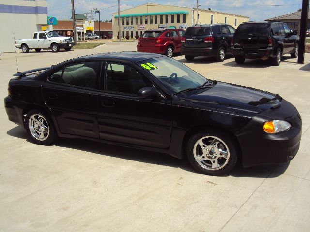 2004 Pontiac Grand Am XUV SLE 4WD