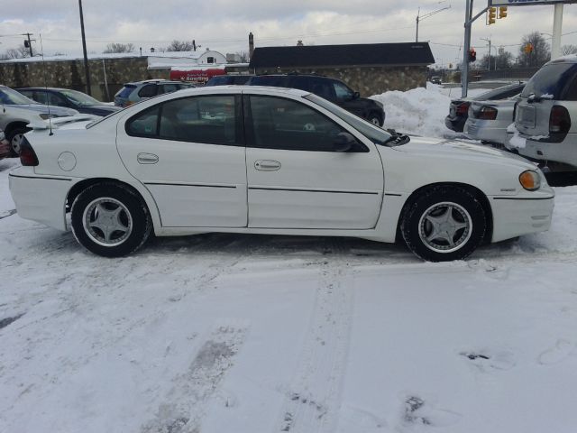 2004 Pontiac Grand Am XUV SLE 4WD