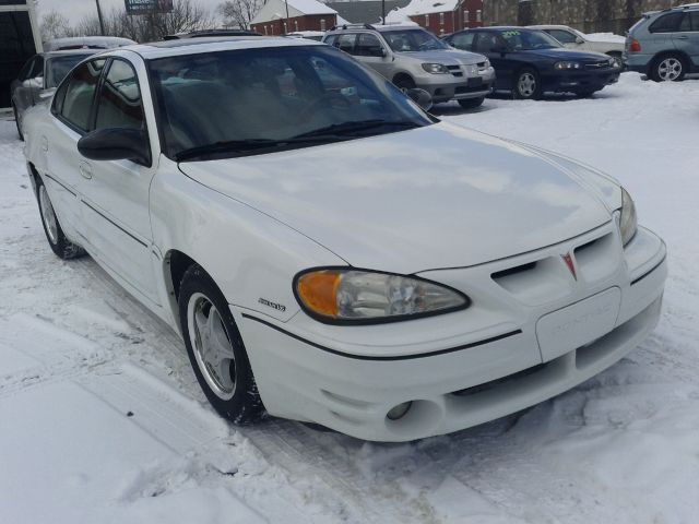 2004 Pontiac Grand Am XUV SLE 4WD