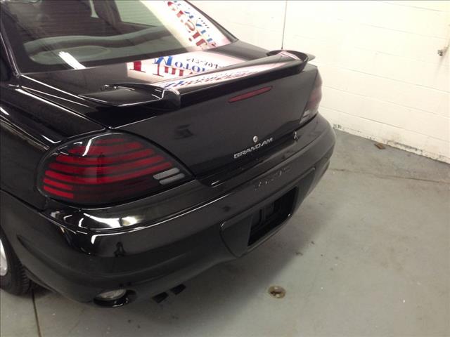 2004 Pontiac Grand Am Sport -5 Speed-stick-4x4