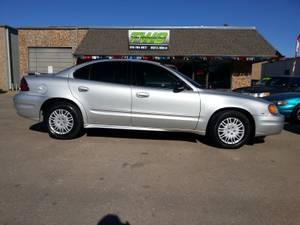 2005 Pontiac Grand Am Sport -5 Speed-stick-4x4