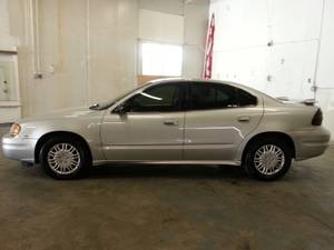 2005 Pontiac Grand Am Sport -5 Speed-stick-4x4