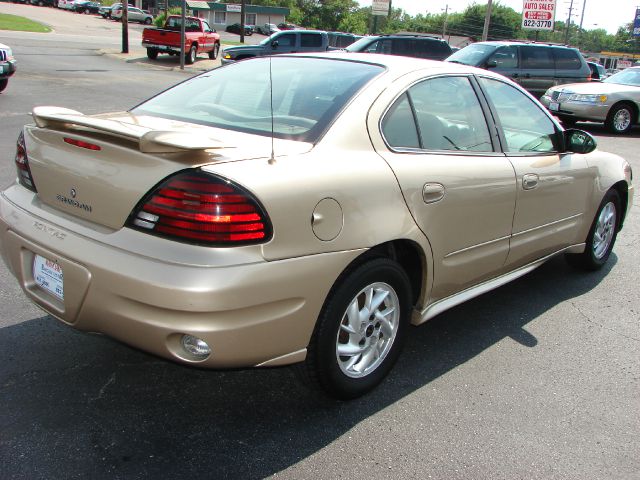2005 Pontiac Grand Am Sport -5 Speed-stick-4x4