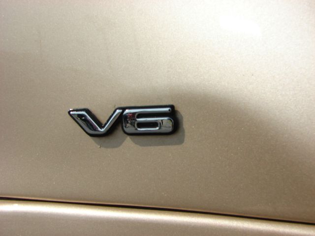 2005 Pontiac Grand Am Sport -5 Speed-stick-4x4