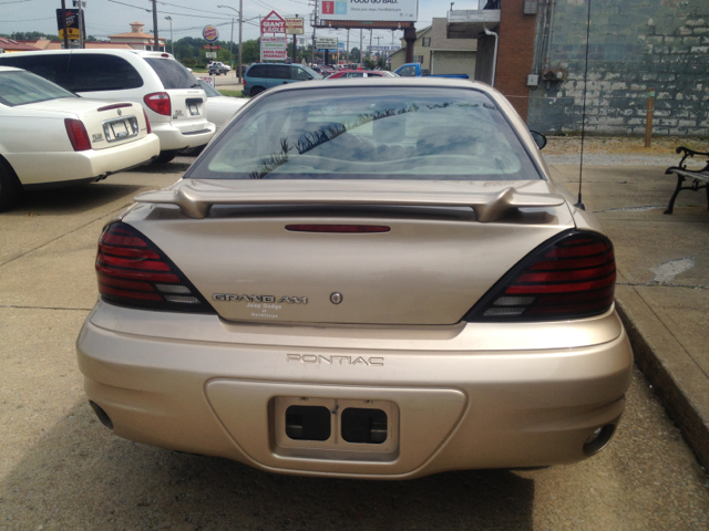 2005 Pontiac Grand Am Sport -5 Speed-stick-4x4