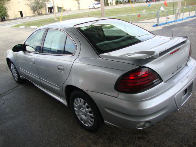 2005 Pontiac Grand Am Sport -5 Speed-stick-4x4