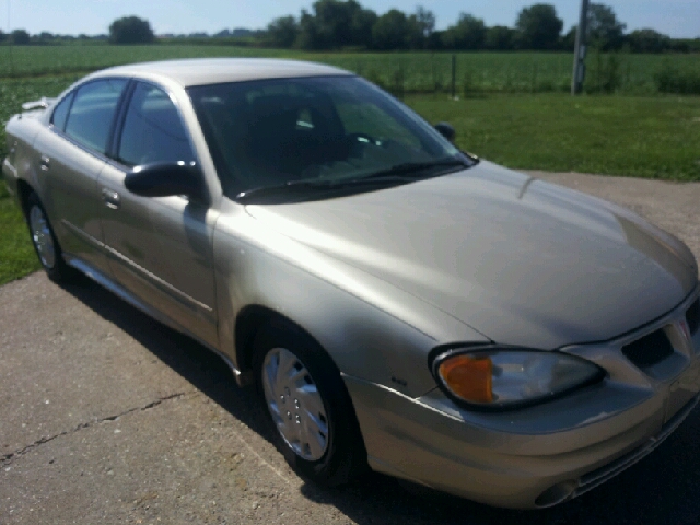 2005 Pontiac Grand Am Sport -5 Speed-stick-4x4