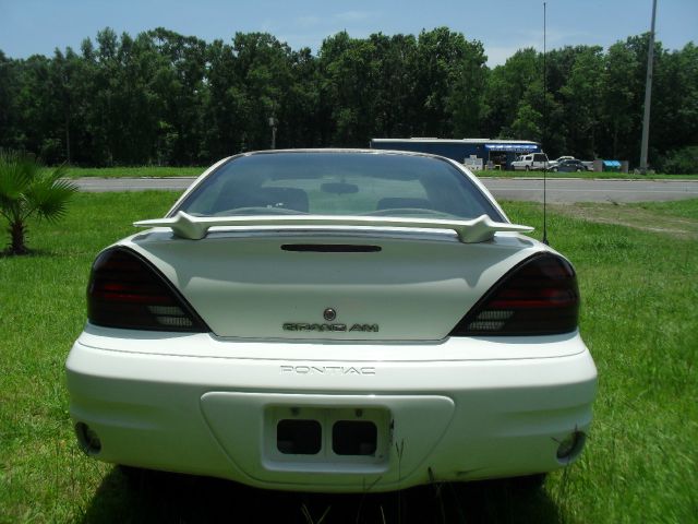 2005 Pontiac Grand Am Sport -5 Speed-stick-4x4