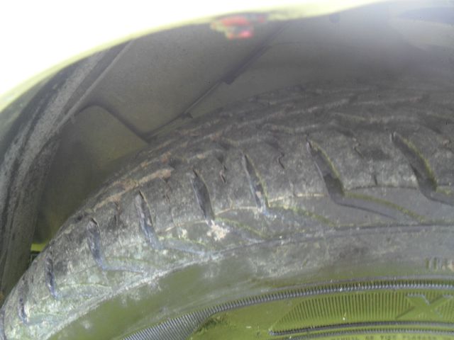 2005 Pontiac Grand Am Sport -5 Speed-stick-4x4