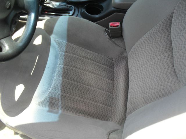 2005 Pontiac Grand Am Sport -5 Speed-stick-4x4