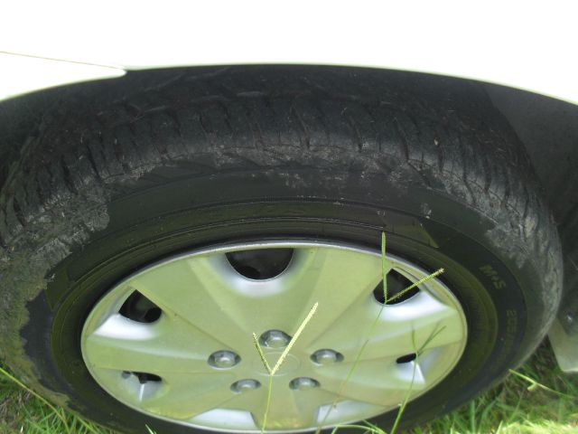 2005 Pontiac Grand Am Sport -5 Speed-stick-4x4