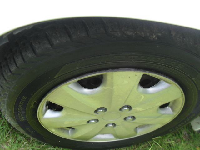 2005 Pontiac Grand Am Sport -5 Speed-stick-4x4