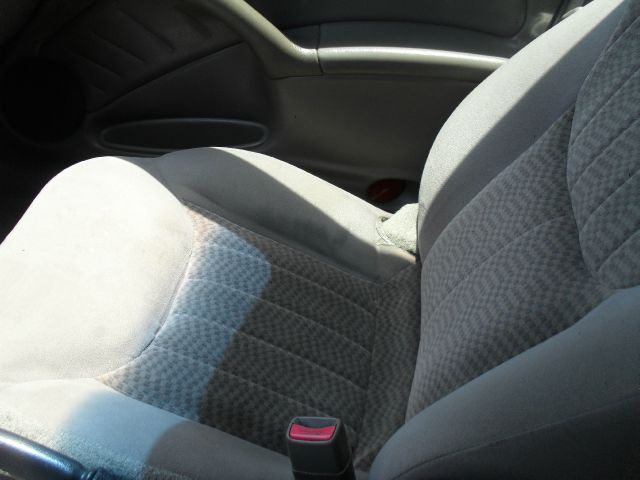 2005 Pontiac Grand Am Sport -5 Speed-stick-4x4