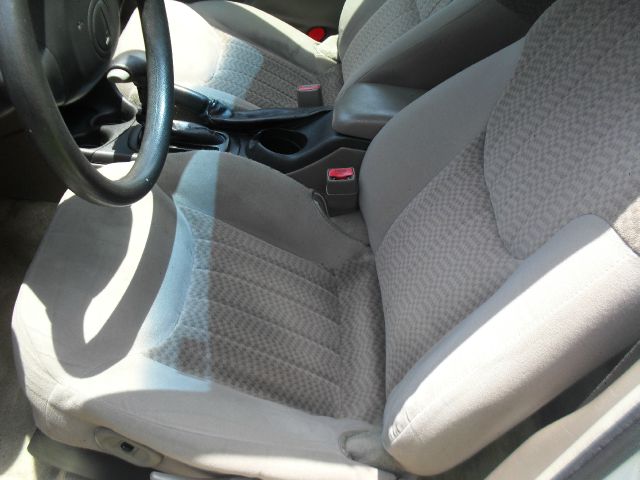 2005 Pontiac Grand Am Sport -5 Speed-stick-4x4