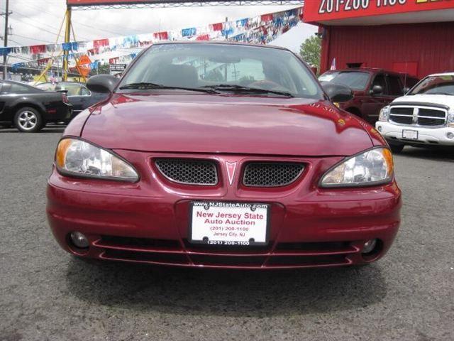 2005 Pontiac Grand Am Sport -5 Speed-stick-4x4