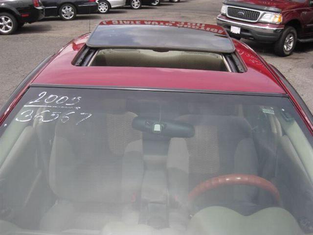 2005 Pontiac Grand Am Sport -5 Speed-stick-4x4