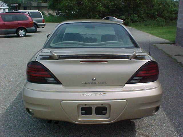 2005 Pontiac Grand Am Sport -5 Speed-stick-4x4