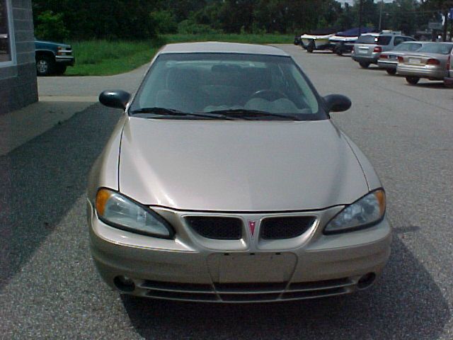 2005 Pontiac Grand Am Sport -5 Speed-stick-4x4
