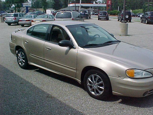 2005 Pontiac Grand Am Sport -5 Speed-stick-4x4
