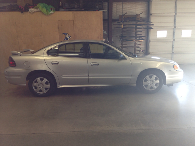2005 Pontiac Grand Am Sport -5 Speed-stick-4x4