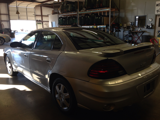 2005 Pontiac Grand Am Sport -5 Speed-stick-4x4