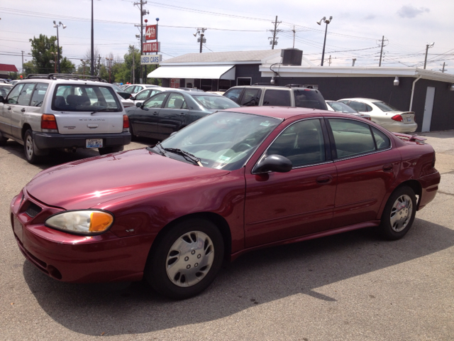 2005 Pontiac Grand Am Sport -5 Speed-stick-4x4