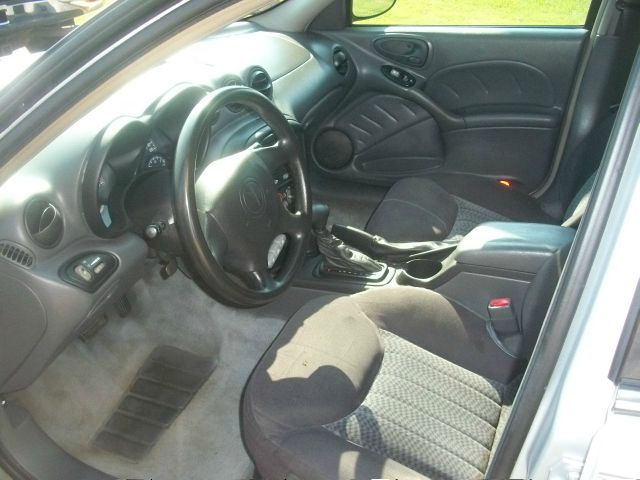 2005 Pontiac Grand Am Sport -5 Speed-stick-4x4