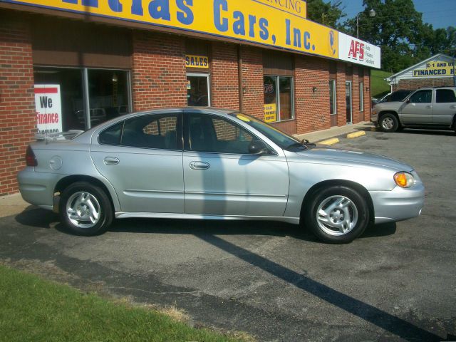 2005 Pontiac Grand Am Sport -5 Speed-stick-4x4