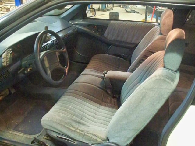 1991 Pontiac Grand Prix 4dr Sdn SL Auto Sedan