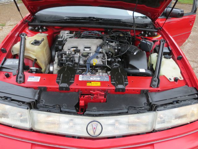 1995 Pontiac Grand Prix Sport -5 Speed-stick-4x4