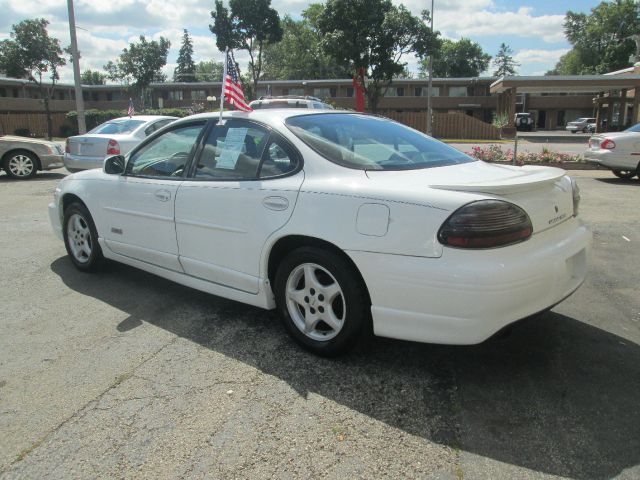 1997 Pontiac Grand Prix XUV SLE 4WD