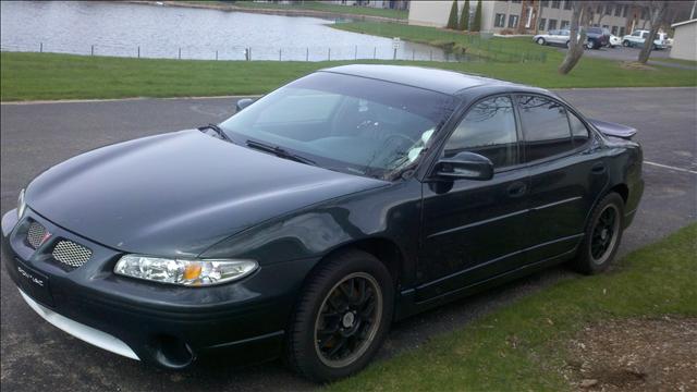 1998 Pontiac Grand Prix 4dr Sdn LWB Sedan