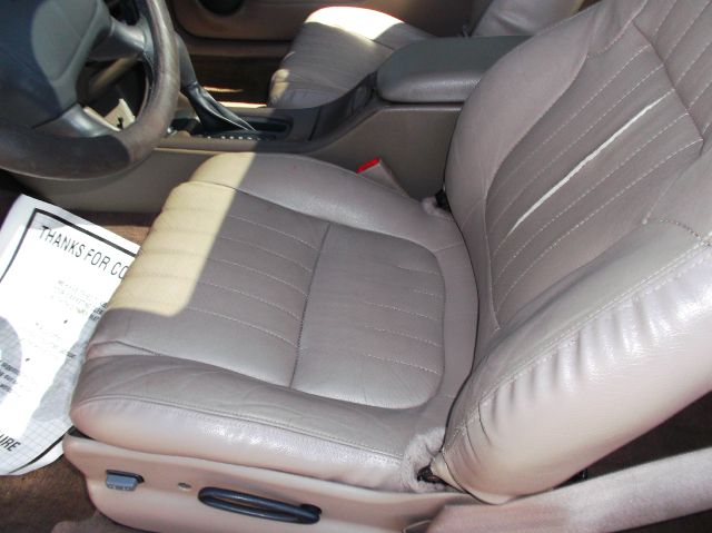 1998 Pontiac Grand Prix 4dr Sdn Touring Signature RWD Sedan