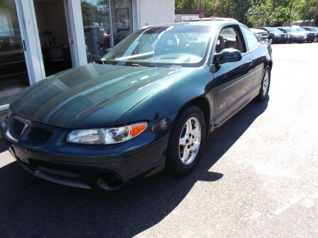 1998 Pontiac Grand Prix 4dr Sdn Touring Signature RWD Sedan