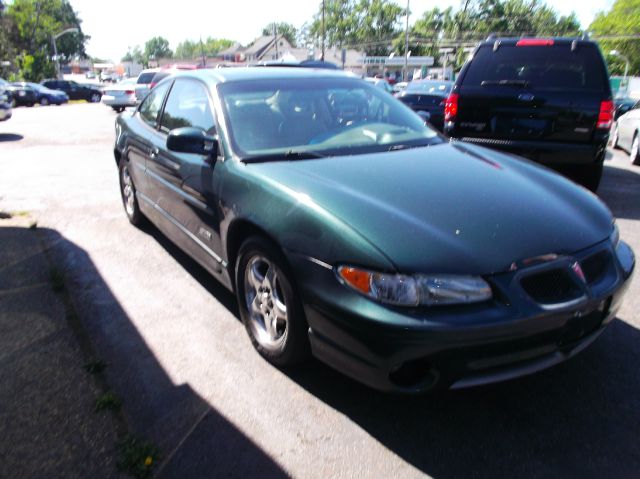 1998 Pontiac Grand Prix 4dr Sdn Touring Signature RWD Sedan