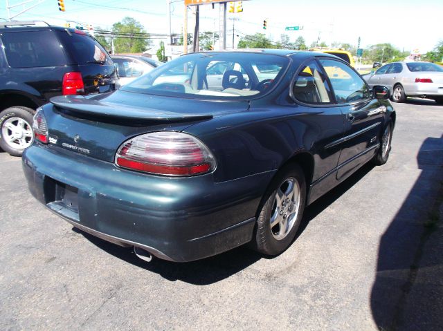 1998 Pontiac Grand Prix 4dr Sdn Touring Signature RWD Sedan